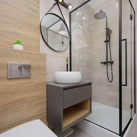 Cozy With Parking And Garden By Renters 아파트 *