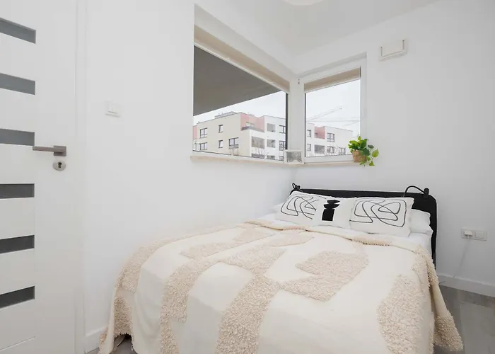 Appartement Cozy With Parking And Garden By Renters Warschau