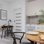 Cozy With Parking And Garden By Renters Apartamento