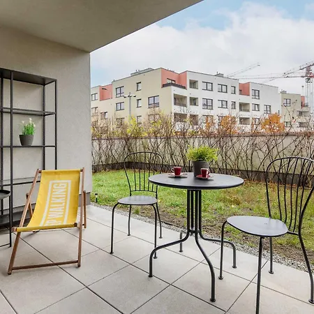 Cozy With Parking And Garden By Renters