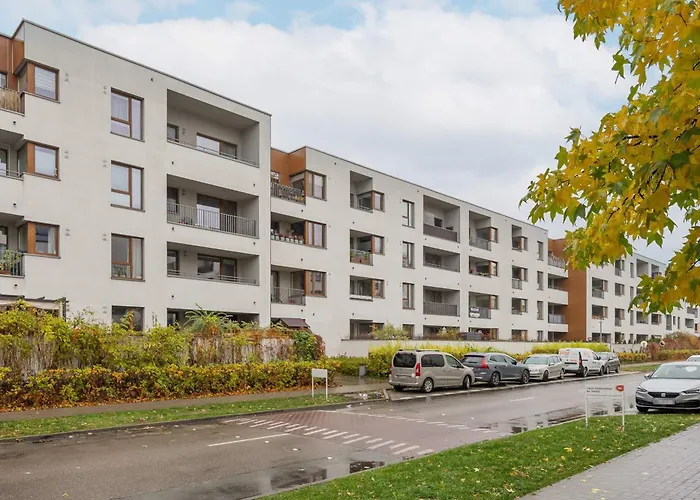 Cozy With Parking And Garden By Renters Apartment Warsaw